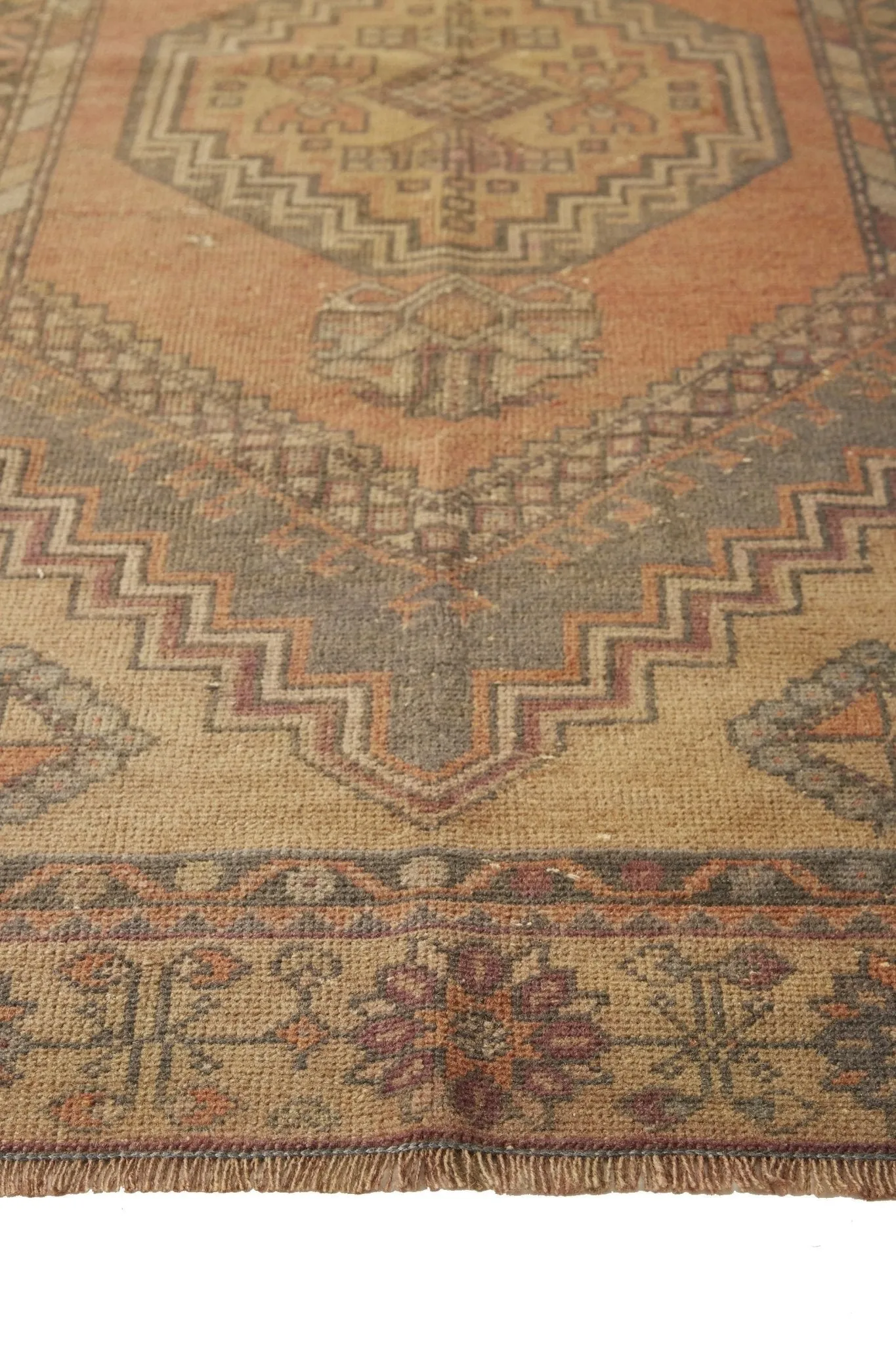'Breezy' Distressed Vintage Oushak Area Rug - 3'6'' x 6'6''