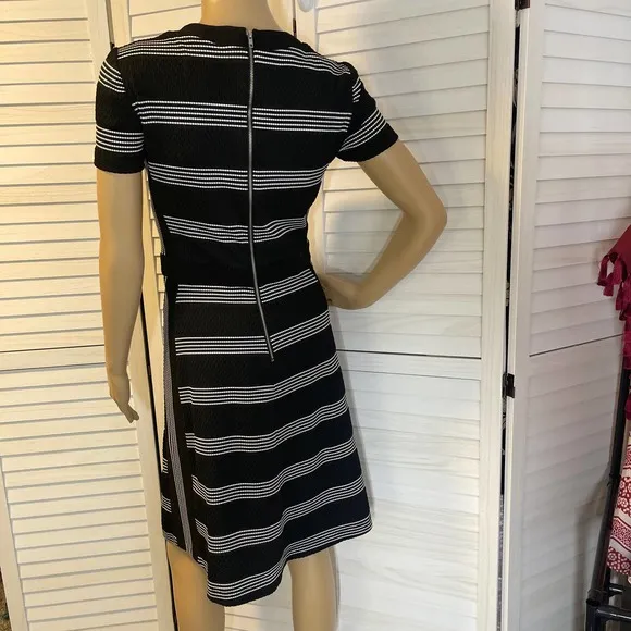 Maggy London Women's Multi-Striped Short-Sleeve Dress Size 4